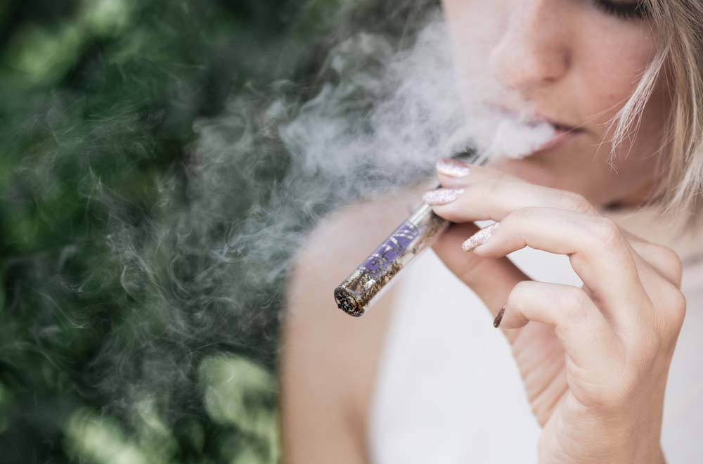 Smoke Accessories: Your Comprehensive